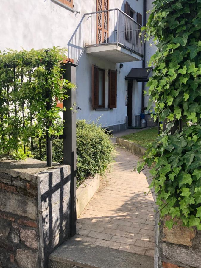 Appartement Casa Nonna Elide à Besozzo Extérieur photo
