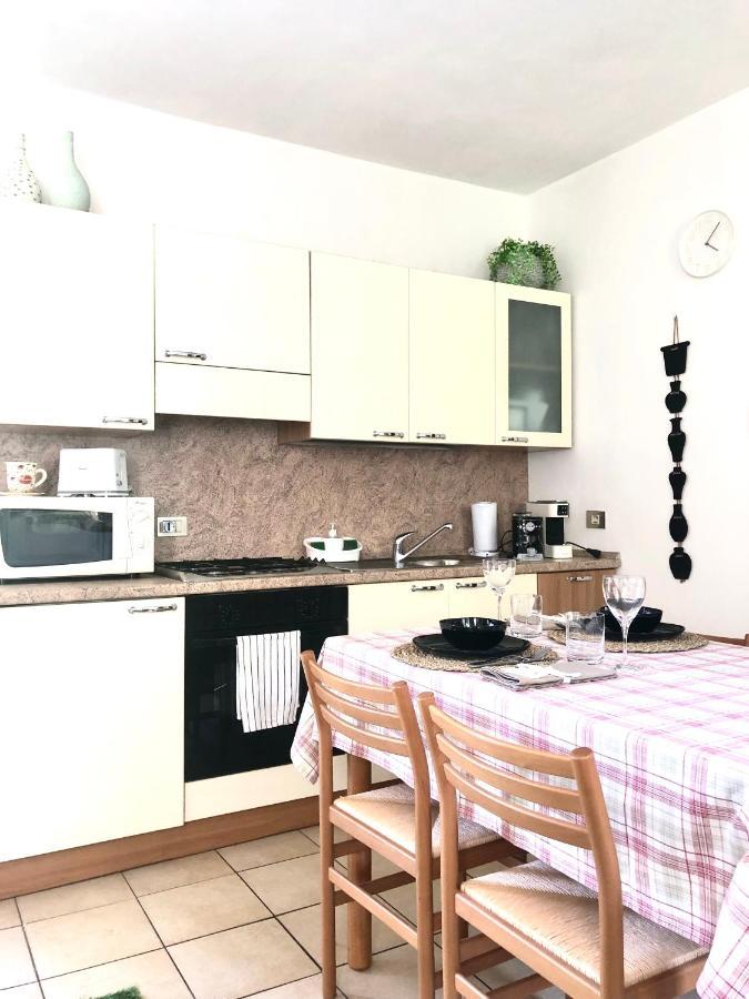 Appartement Casa Nonna Elide à Besozzo Extérieur photo